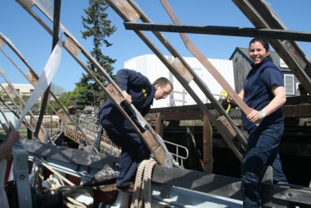 6 Removing the Lauan battens - min